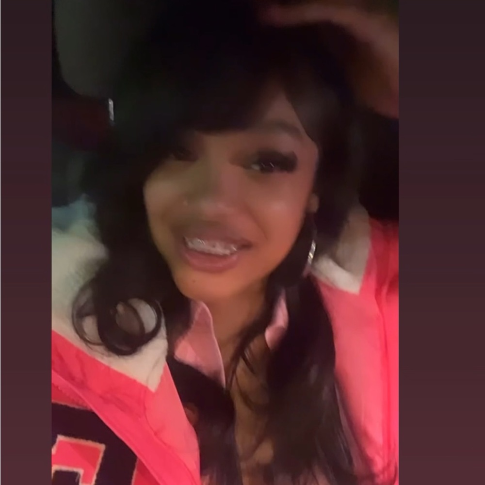 Meet your Posher, Amira